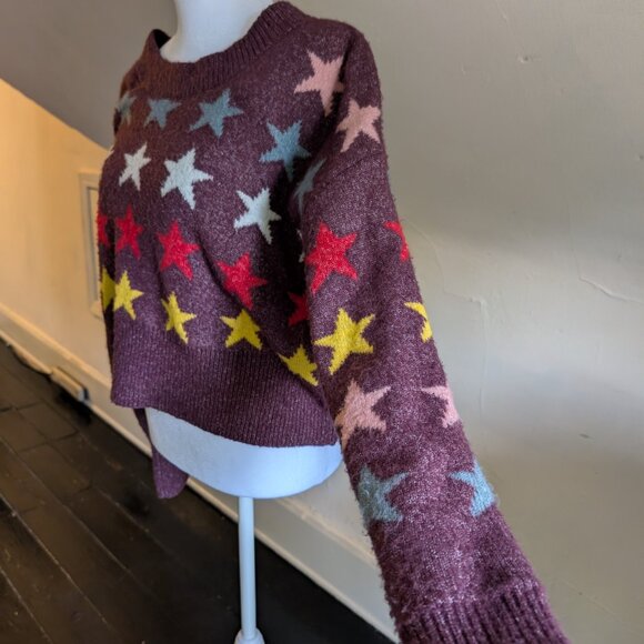 wildfox cropped pullover star sweater in burgundy/maroon ASO andi mack (small) - Picture 4 of 7